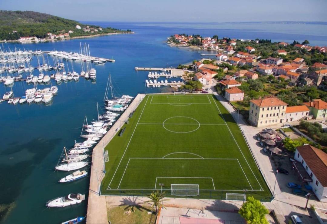 Apartman Carpe Diem Sutomiscica Kültér fotó