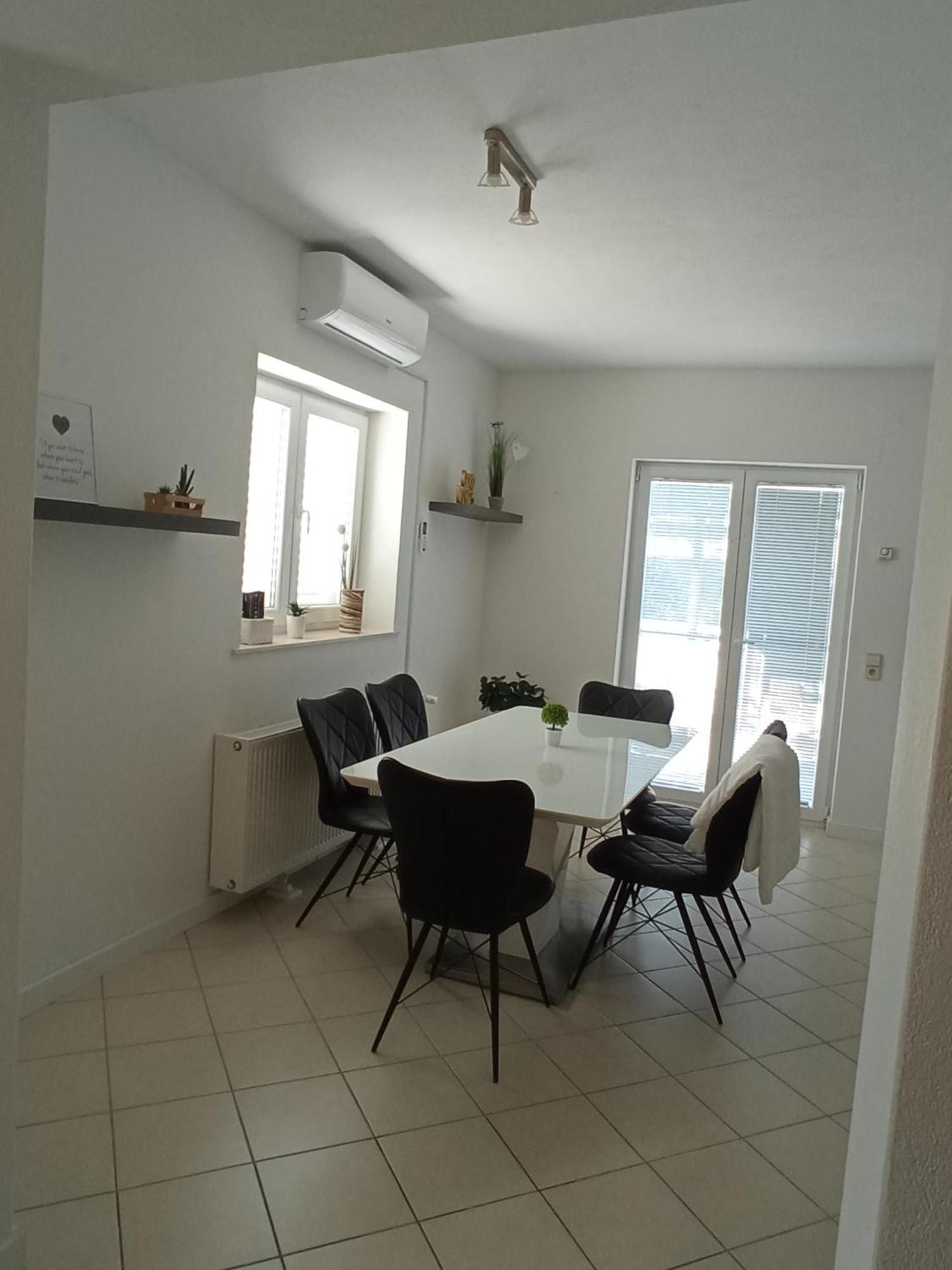 Apartman Carpe Diem Sutomiscica Kültér fotó